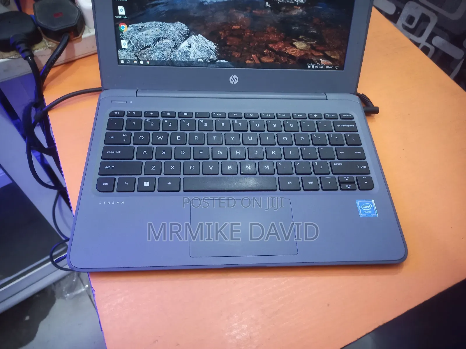 Laptop HP Stream Laptop 4GB Intel Celeron SSD 60GB