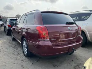 Toyota Avensis 1.8 VVT-i 2007 Red