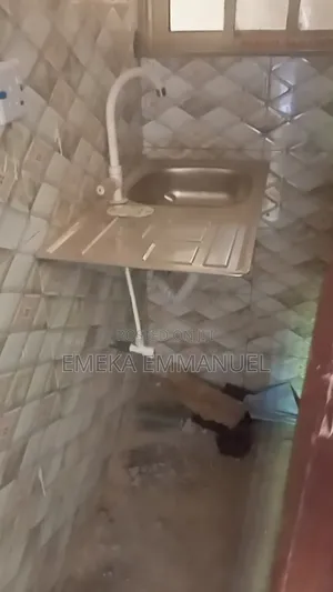 1bdrm Apartment in Asaba, Oshimili South for rent