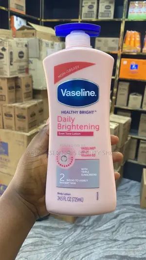 Vaseline Daily Brightening Even Tone Body Lotion (725ml )
