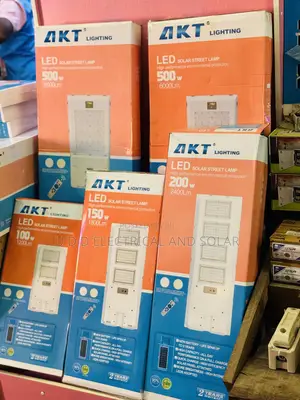 100w 150w 200w a K T Solar Street Light Very Bright Strong