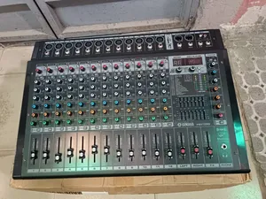 Yamaha Pmx1208d 12 Channel Powered Mixer