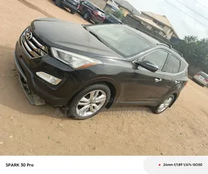 Hyundai Santa Fe 2014 Black