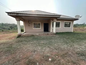4bdrm Bungalow in Balogun / Laniba, Ajibode for sale