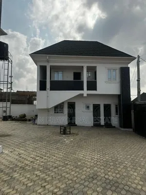 11bdrm Duplex in Adeoje Estate, Akala Express for sale