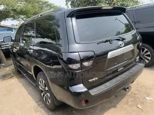Toyota Sequoia 2015 Black