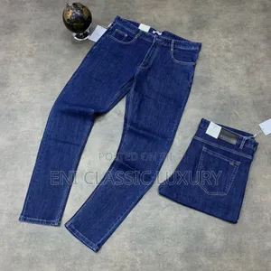 Top Quality Luxury Men's Jeans 👖 Valentino Available