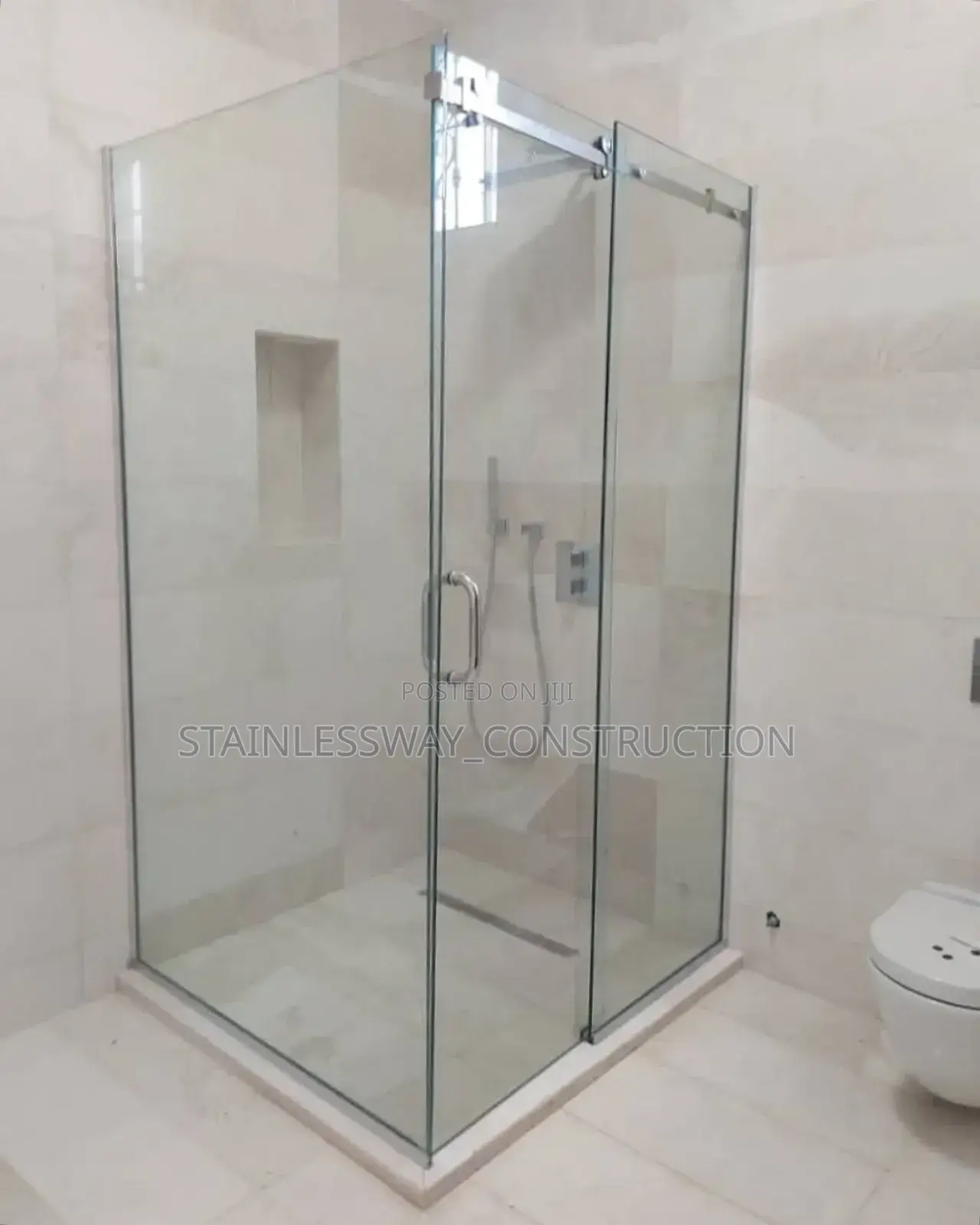Aquashowercubiclehydrooasisspace