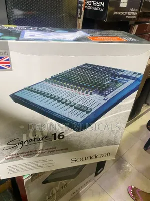 Soundcraft Signature 16 Channels Analogue Mixer
