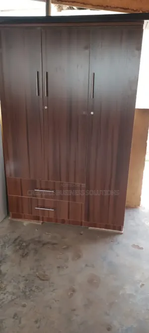 Wardrobe 4x6ft