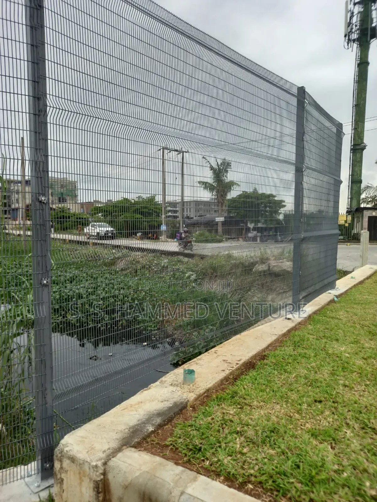 Gray Colour Panels Mesh Wires