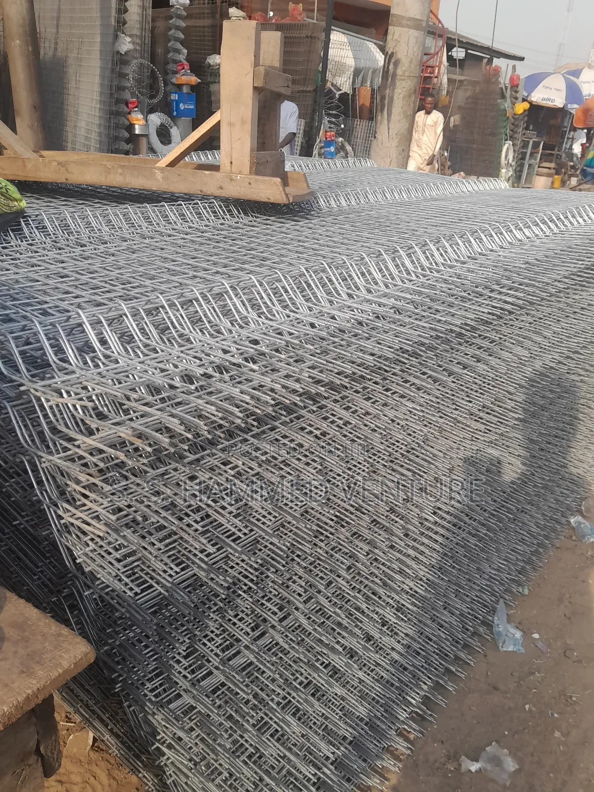 Gavalnized Panel Mesh Wires (2 × 4 Holes)