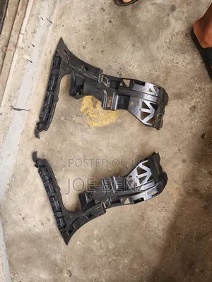 Glc300 2015 Back Bumper Clips