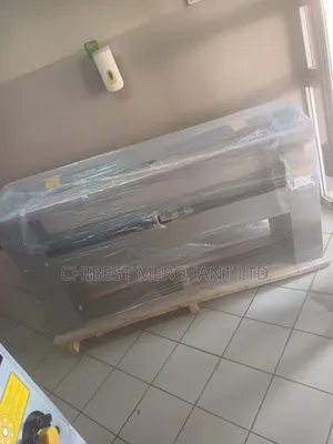 Domus Flatwork Ironer 
Machine Dimensions: 1862x484x985mm
