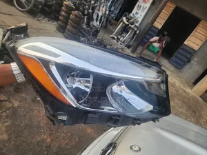 Gla250 2015 Non Charger Headlight