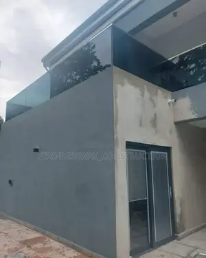 Pureandclean Dark Gray Glass Space