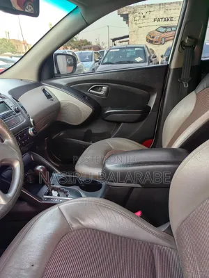 Hyundai Tucson GL FWD 2013 White