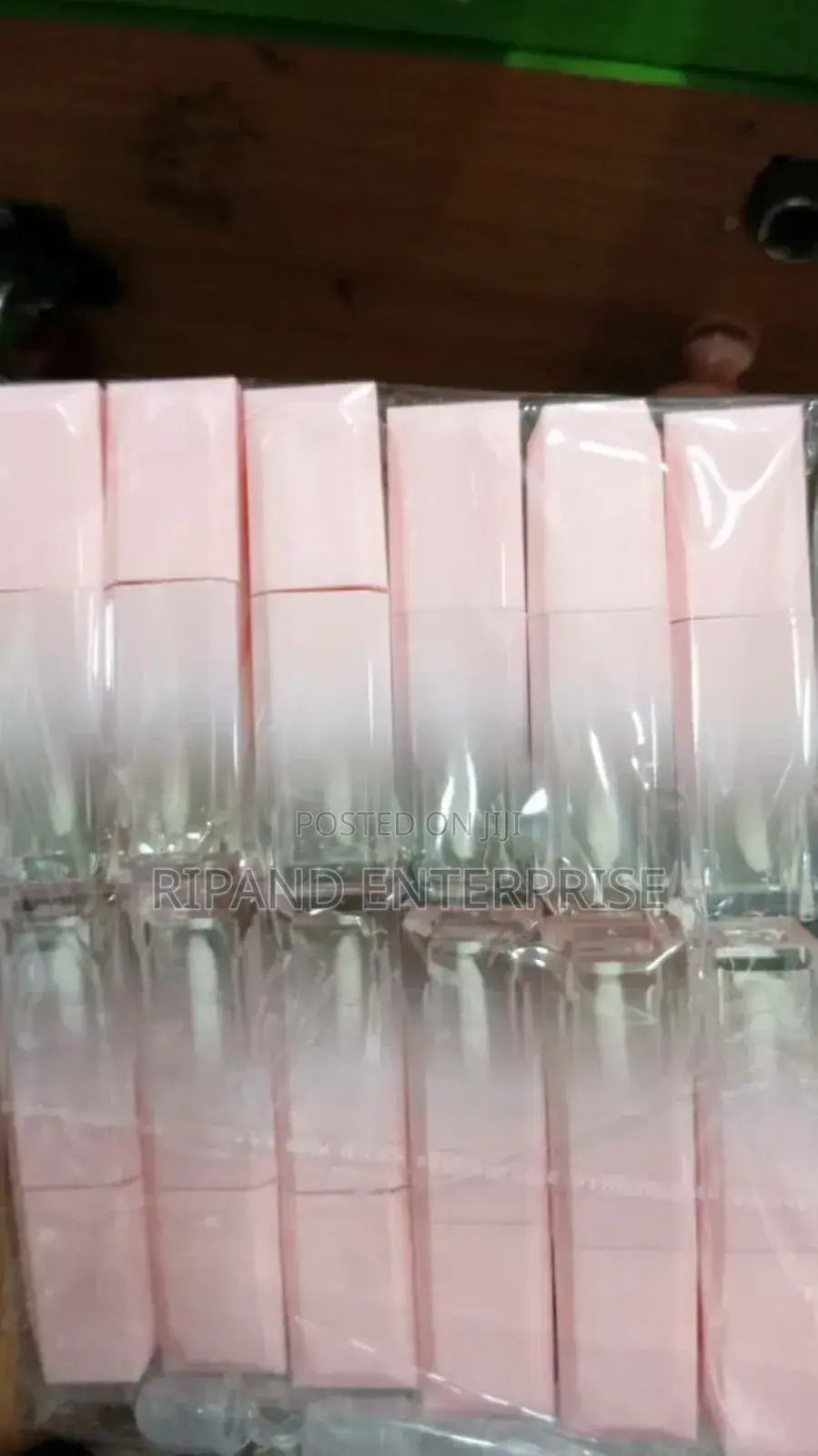 Lip Gloss Containers