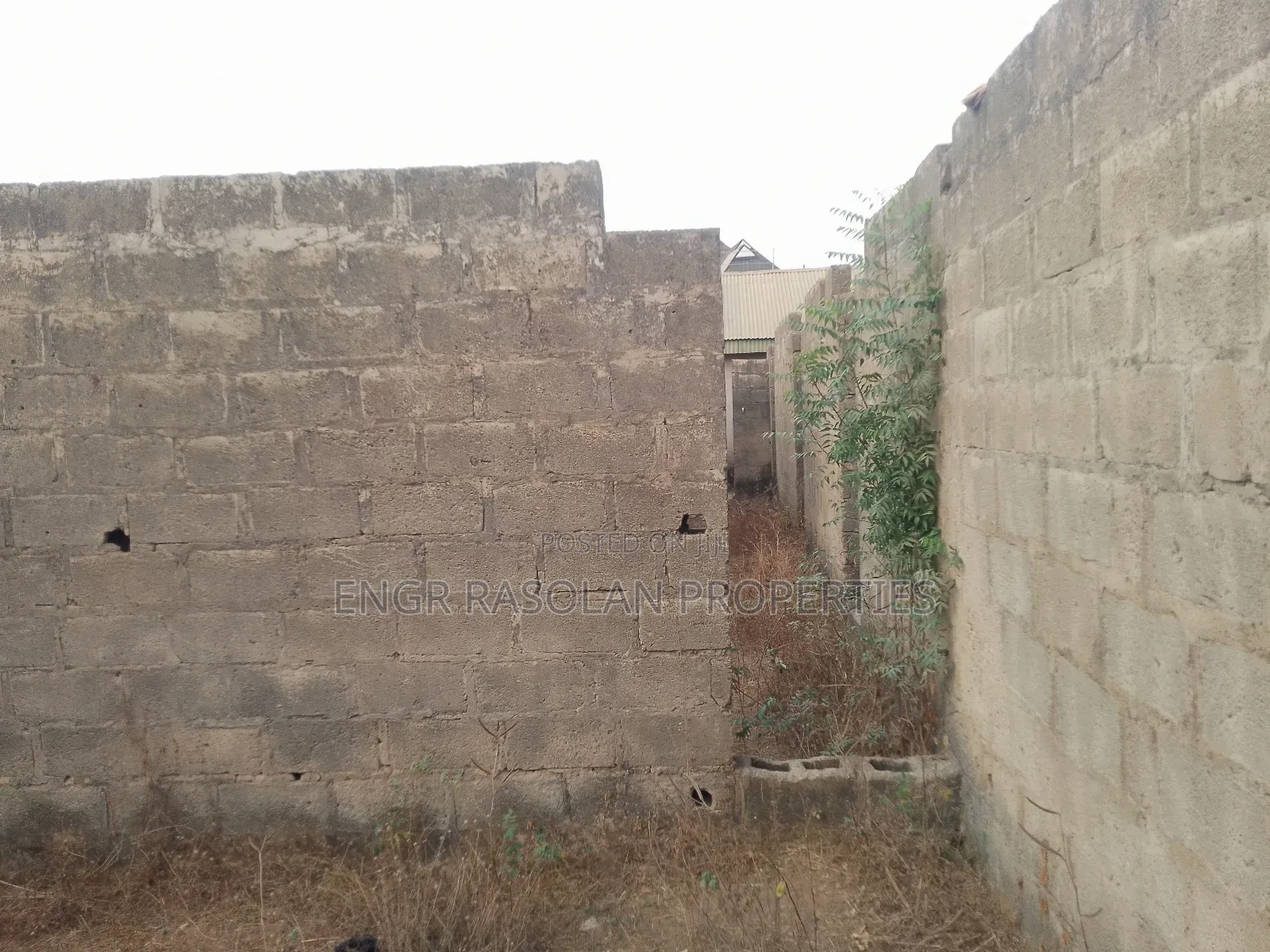 For Sale Incomplete of 2 Units of 3 Bedroom