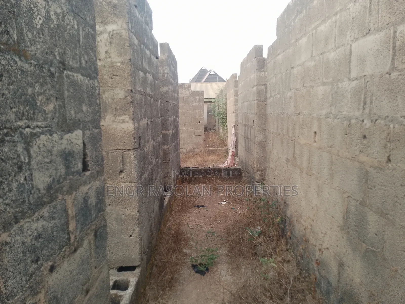 For Sale Incomplete of 2 Units of 3 Bedroom