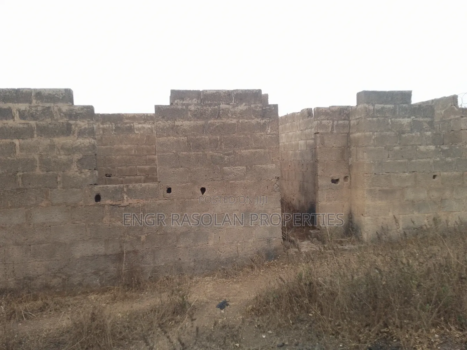 For Sale Incomplete of 2 Units of 3 Bedroom