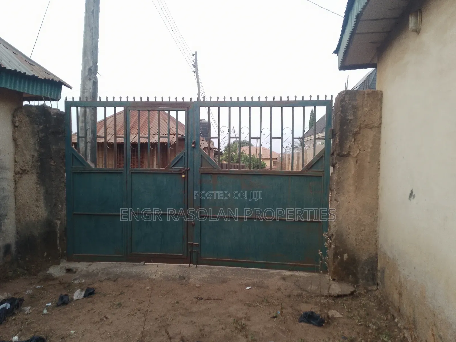 For Sale Incomplete of 2 Units of 3 Bedroom