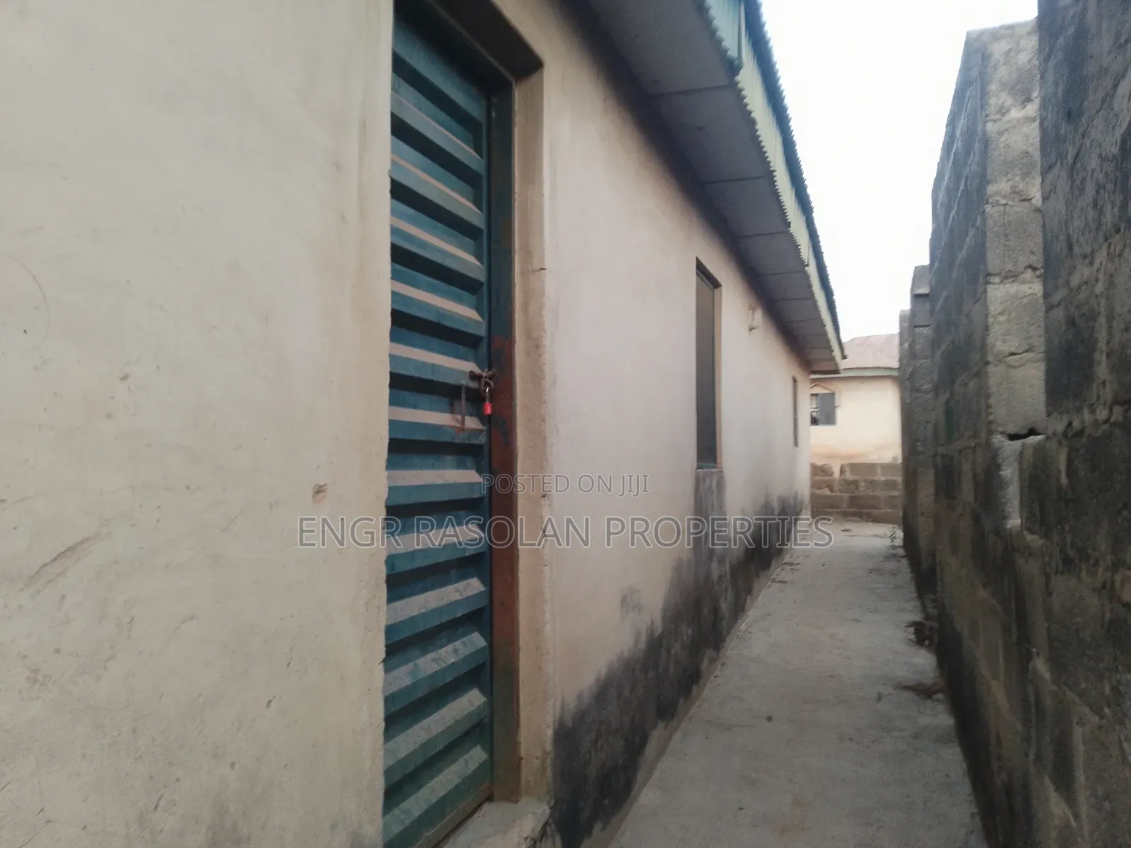 For Sale Incomplete of 2 Units of 3 Bedroom