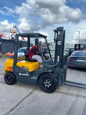 3 Ton Forklift Machine