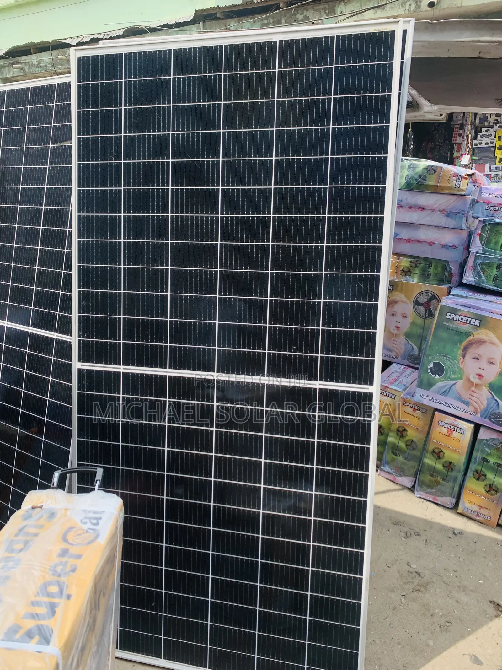 600w Jinko Panel