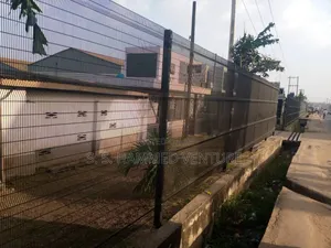 Beside Drainages Elevation Panels Mesh Wires