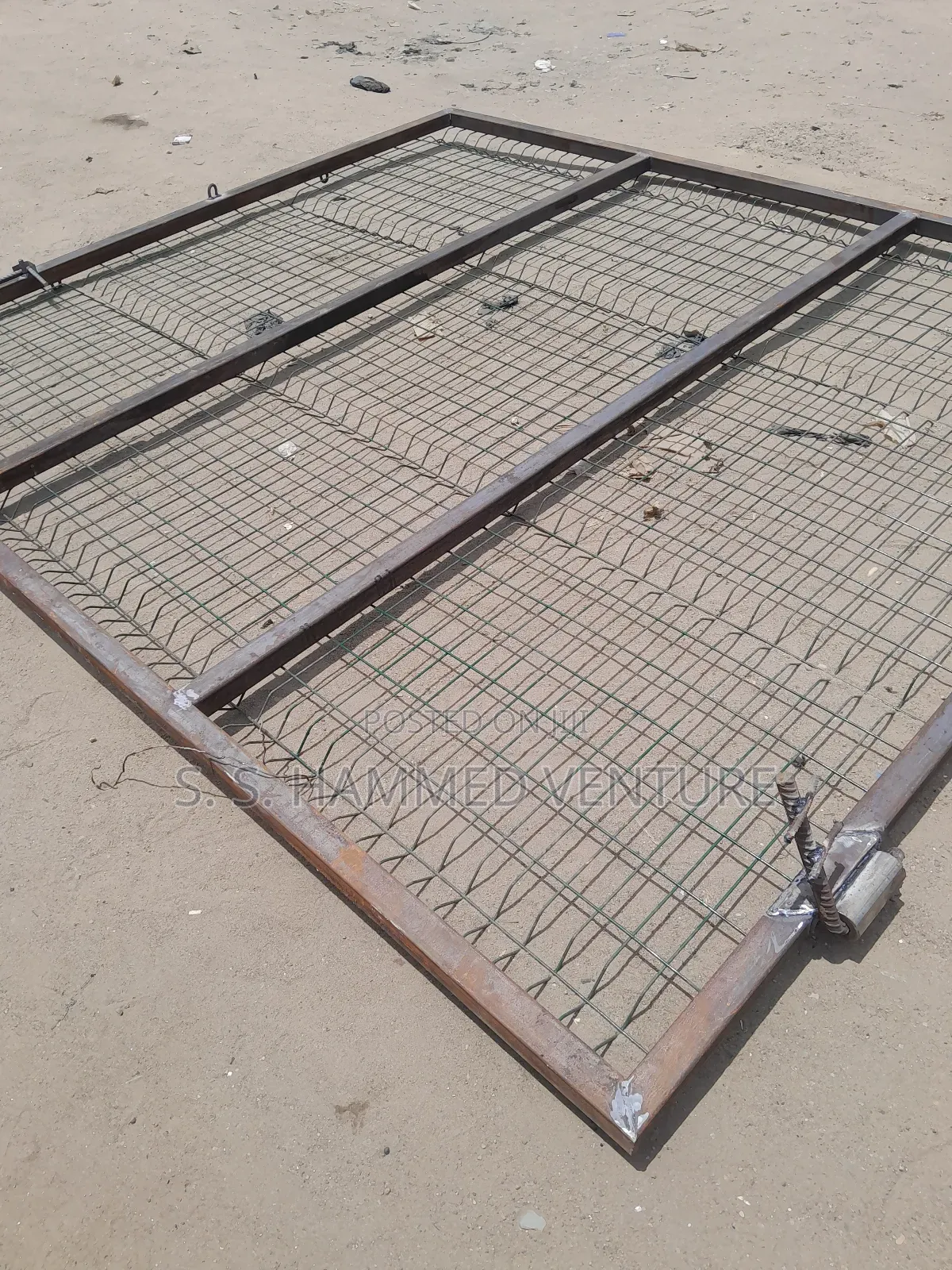 Panels Mesh Wires Design Doors