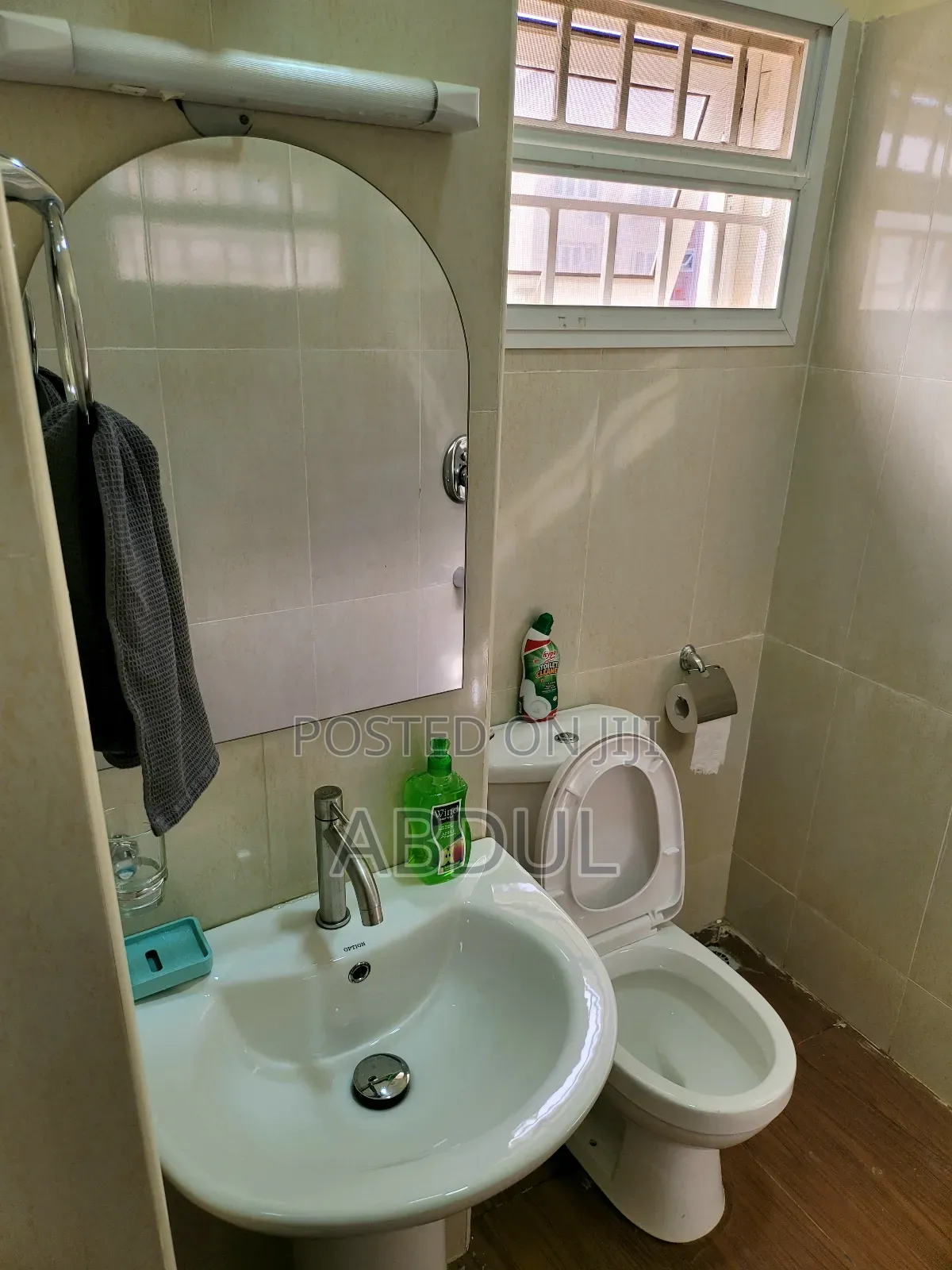 Studio Apartment With Ps4 {On Request}