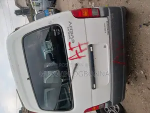 Suzuki Every 2002 White