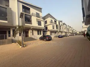 4bdrm Duplex in Kado for sale
