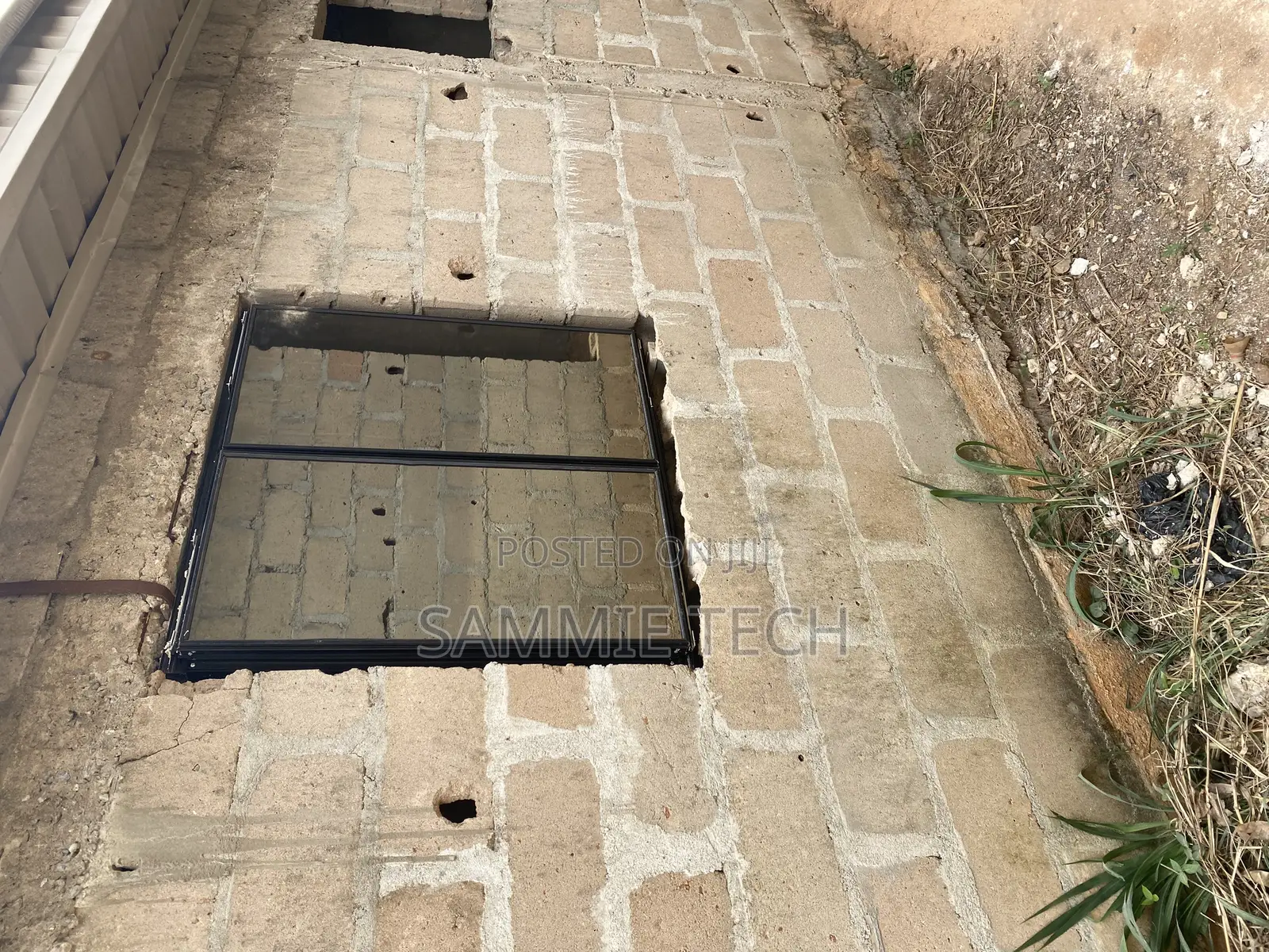 Framless Window With Inner Net