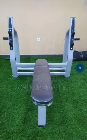 Commercial Bench Press