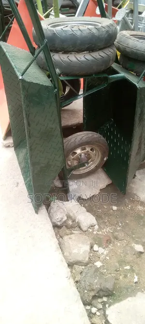 Wheelbarrow