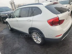 BMW X1 sDrive28i 4dr SUV (2.0L 4cyl Turbo 8A) 2015 White
