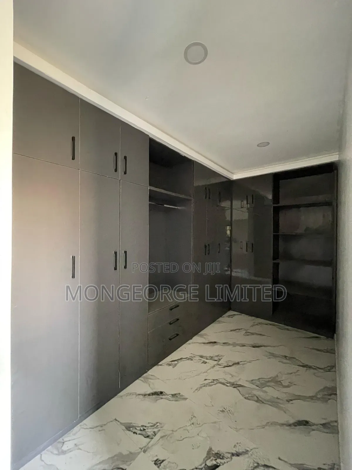 5bdrm Duplex in Ajah for sale