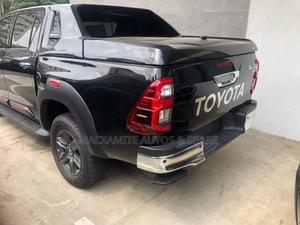 New Toyota Hilux 2024 Black