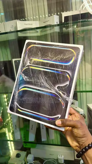 New Apple iPad Pro 13 (2024) 256 GB Black