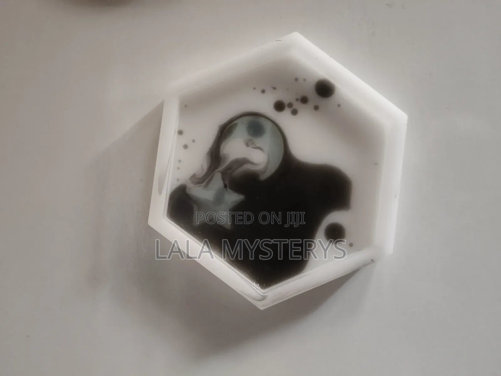 Customizable Resin Home Decor Pieces Functional Art Pieces