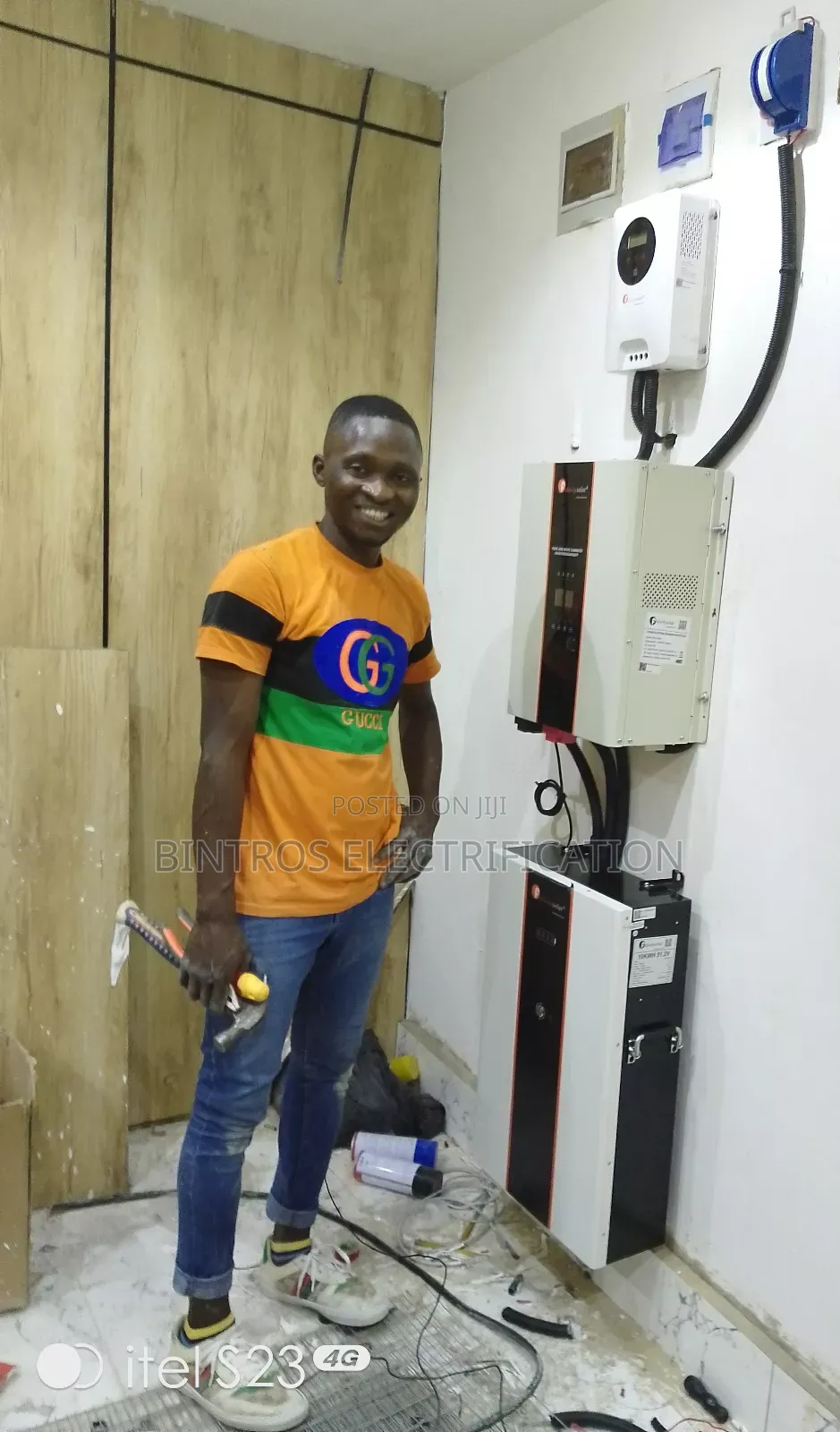 Solar Panel and Inverter Installer