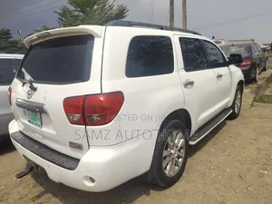 Photo - Toyota Sequoia Limited 4dr SUV (5.7L 8cyl 6A) 2009 White