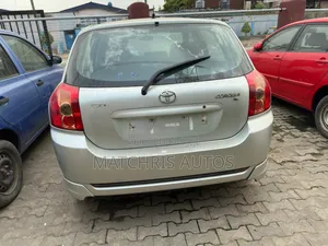 Toyota Corolla Liftback 2005 Silver