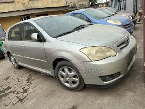 Toyota Corolla Liftback 2005 Silver
