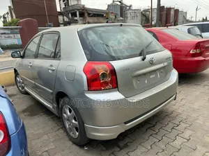 Toyota Corolla Liftback 2005 Silver