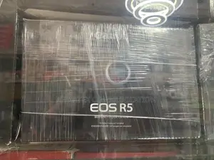 Canon Cos R5 Digital