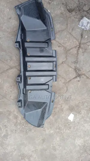 Engine Cover Toyota Corolla 2010