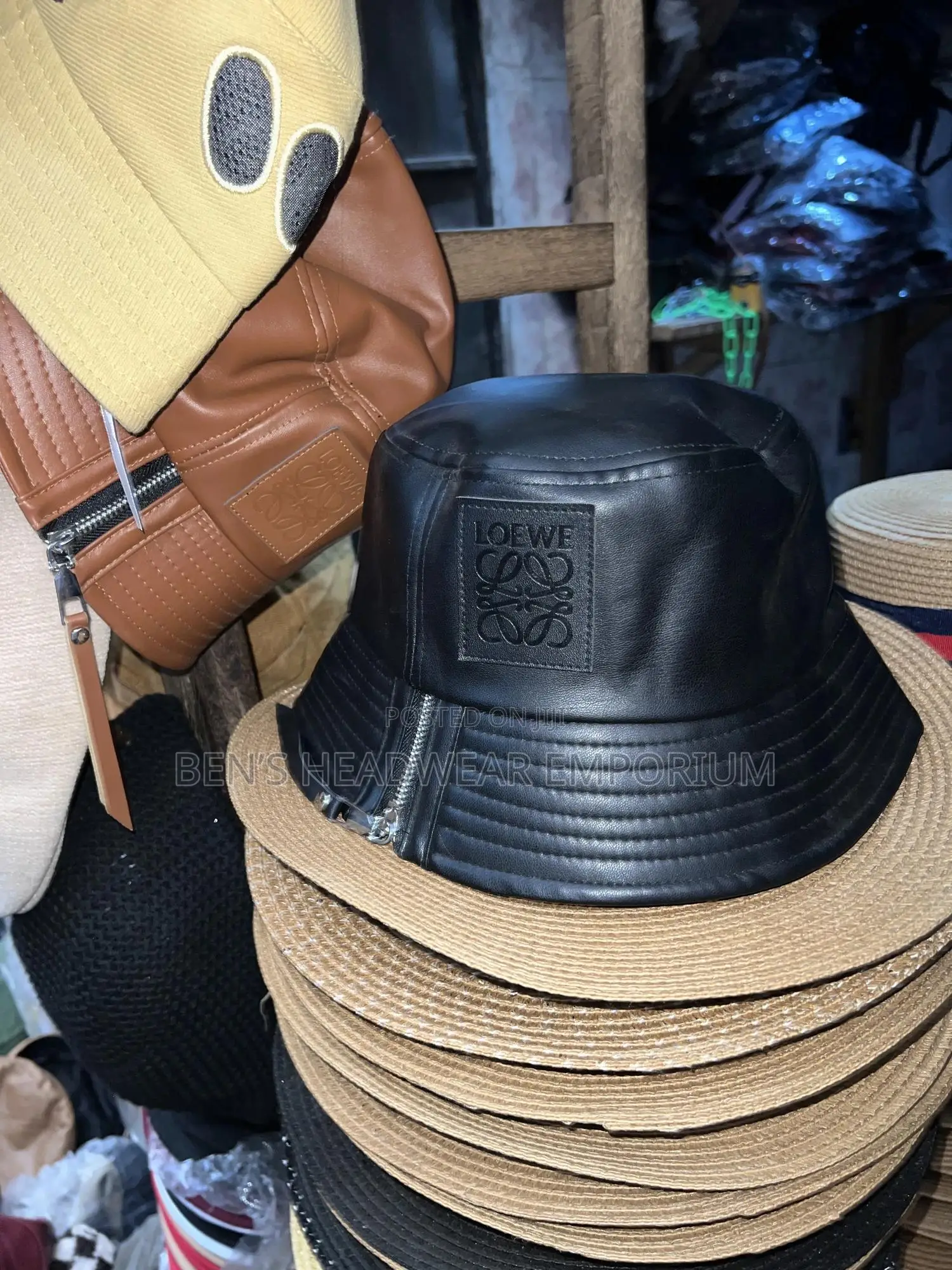 Bucket Hat.